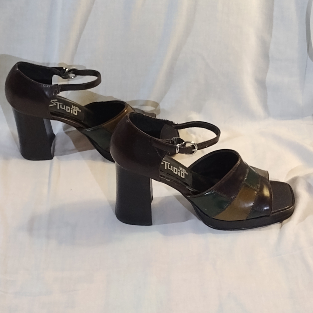 Studio Women's Black and Brown Heels - Picture 2 of 10